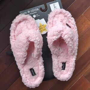 Sam & Olivia Pink Plush Slippers-Size Large (9 / 10) NEW!